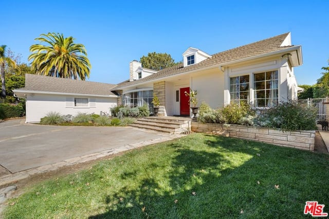 1300 Capri Drive, Pacific Palisades, CA 90272 — photo 2 of 18