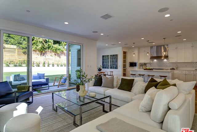 4747 Ambrose Avenue, Los Angeles, CA 90027 — photo 9 of 35
