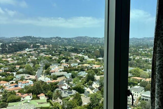10727 Wilshire Boulevard 2002, Los Angeles, CA 90024 — photo 12 of 45