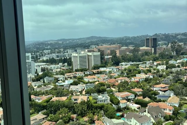 10727 Wilshire Boulevard 2002, Los Angeles, CA 90024 — photo 14 of 45