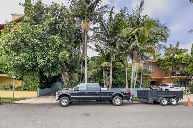 1837 Beloit Avenue, Los Angeles, CA 90025 — photo 3 of 47