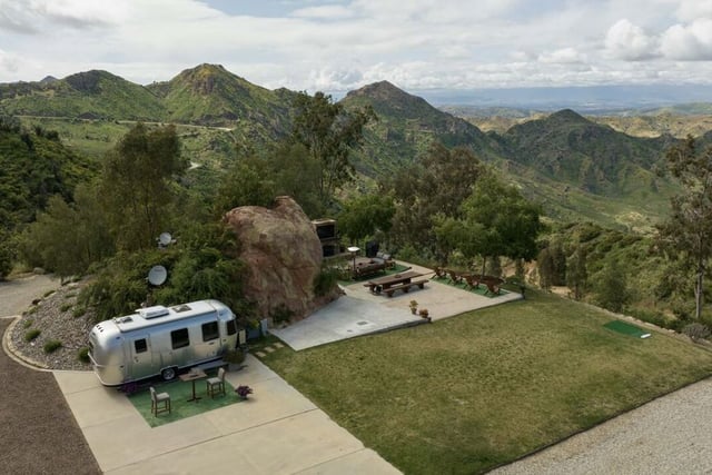 30884 Mulholland Highway, Agoura Hills, CA 91301 — photo 10 of 31
