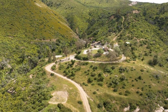 30884 Mulholland Highway, Agoura Hills, CA 91301 — photo 24 of 31