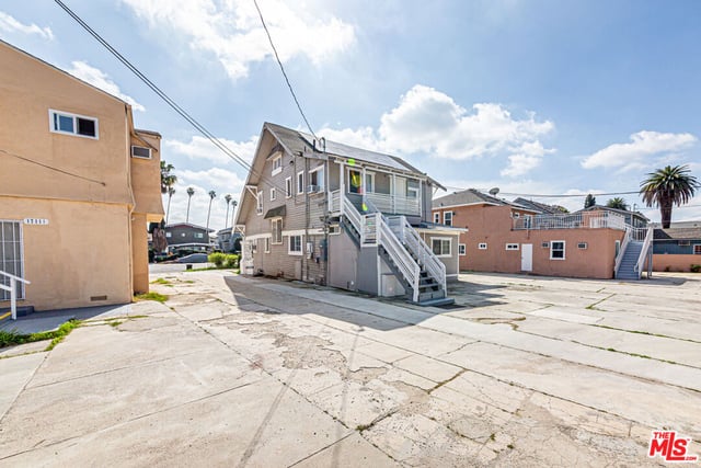 1717 Crenshaw Boulevard, Los Angeles, CA 90019 — photo 6 of 19