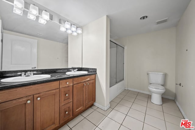 3740 Santa Rosalia Drive 212, Los Angeles, CA 90008 — photo 11 of 23