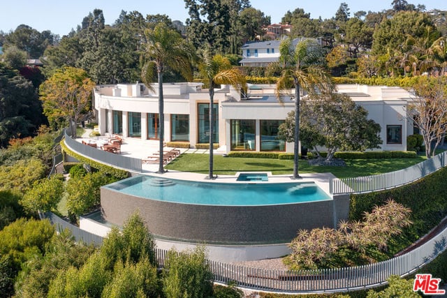 1118 Calle Vista Drive, Beverly Hills, CA 90210 — photo 11 of 19