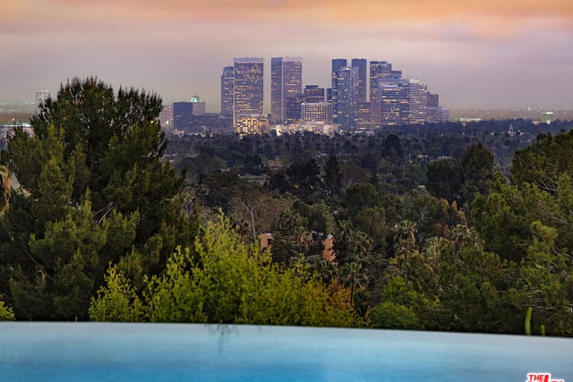1118 Calle Vista Drive, Beverly Hills, CA 90210 — photo 3 of 19