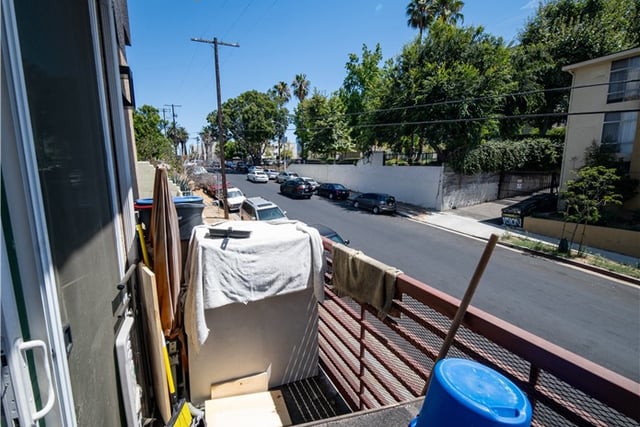 2021 Miramar Street, Los Angeles, CA 90057 — photo 10 of 44