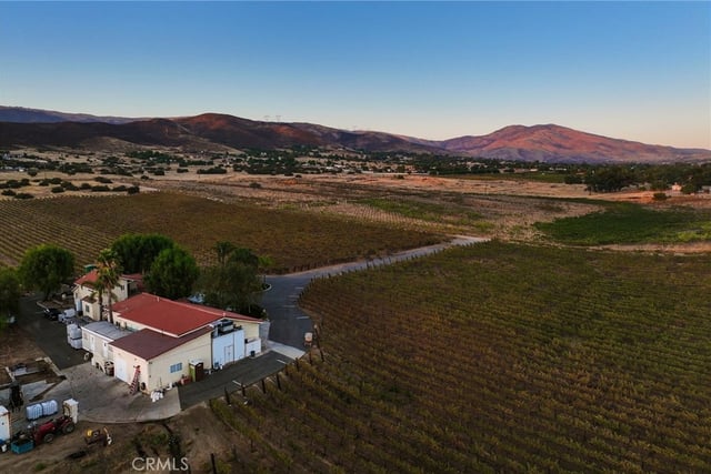 10262 Sierra Highway, Agua Dulce, CA 91390 — photo 38 of 65