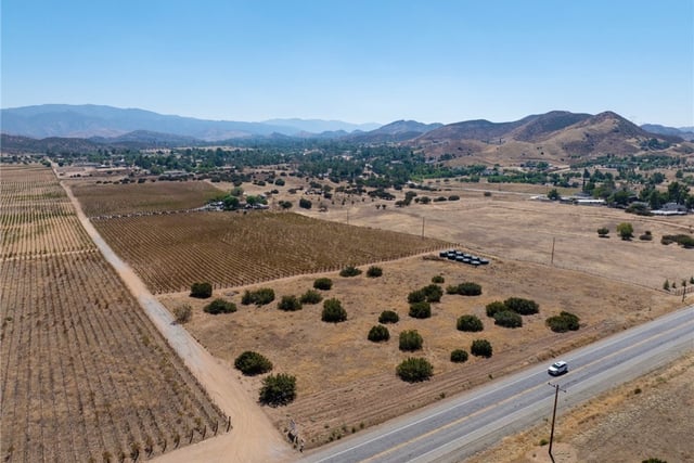10262 Sierra Highway, Agua Dulce, CA 91390 — photo 65 of 65