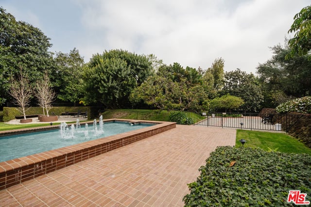 10375 Wilshire Boulevard 11H, Los Angeles, CA 90024 — photo 27 of 29