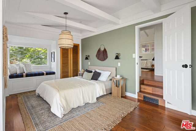 3750 Alta Mesa Drive, Studio City, CA 91604 — photo 10 of 28