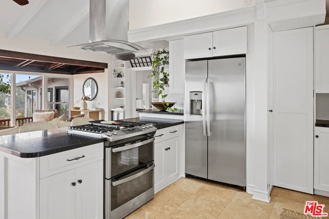 3750 Alta Mesa Drive, Studio City, CA 91604 — photo 4 of 28