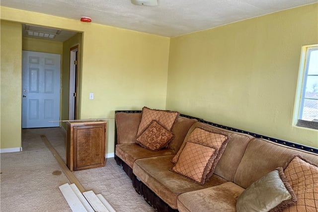 18645 E Palmdale Boulevard, Palmdale, CA 93591 — photo 2 of 13