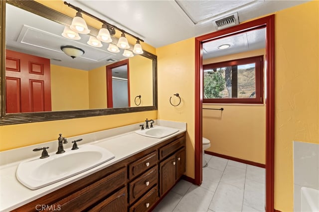 35640 Dormer Road, Agua Dulce, CA 91390 — photo 13 of 65