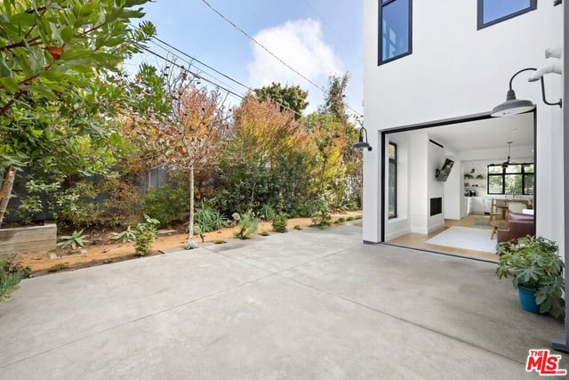 1037 21st Street, Santa Monica, CA 90403 — photo 15 of 21
