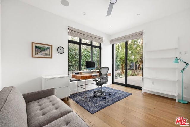 1037 21st Street, Santa Monica, CA 90403 — photo 5 of 21