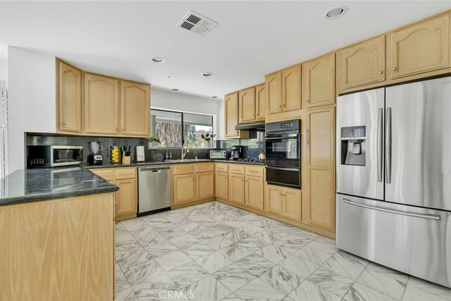 4939 Medina Drive, Woodland Hills, CA 91364 — photo 13 of 44