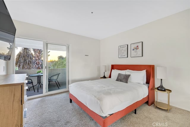 4939 Medina Drive, Woodland Hills, CA 91364 — photo 32 of 44