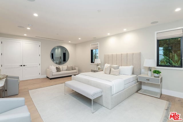 831 N Spaulding Avenue, Los Angeles, CA 90046 — photo 12 of 26
