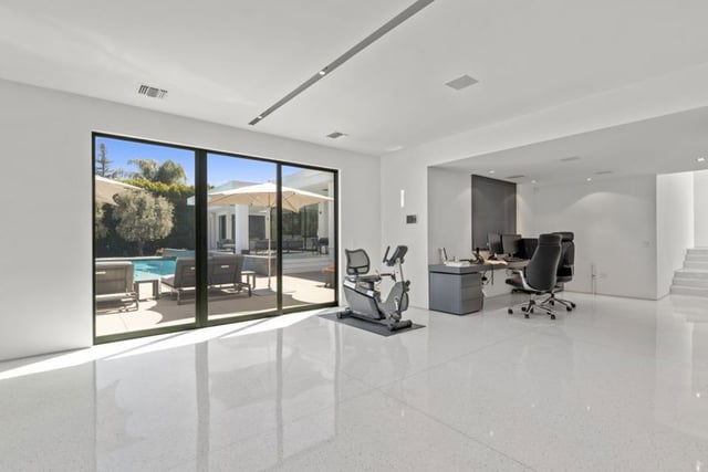 16032 VALLEY VISTA Boulevard, Encino, CA 91436 — photo 33 of 44
