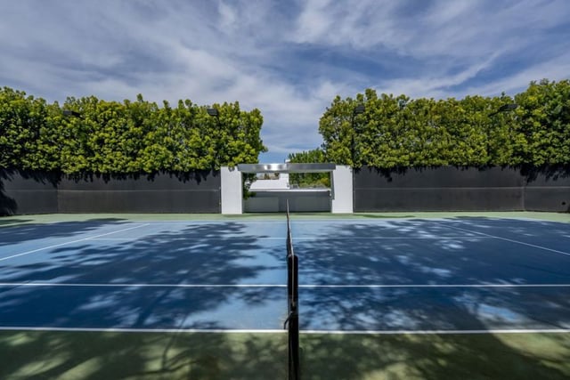 16032 VALLEY VISTA Boulevard, Encino, CA 91436 — photo 41 of 44