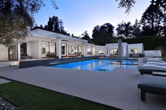 16032 VALLEY VISTA Boulevard, Encino, CA 91436 — photo 9 of 44