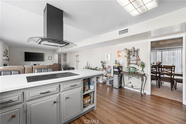 44028 Halcom Avenue, Lancaster, CA 93536 — photo 11 of 32