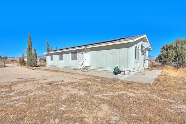 25253 Malmo Street, Lancaster, CA 93536 — photo 4 of 39