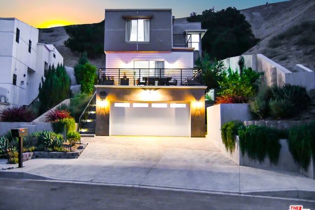 4969 Llano Drive, Woodland Hills, CA 91364 — photo 4 of 41