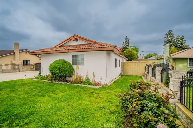 606 S Darney Avenue, West Covina, CA 91792 — photo 3 of 45
