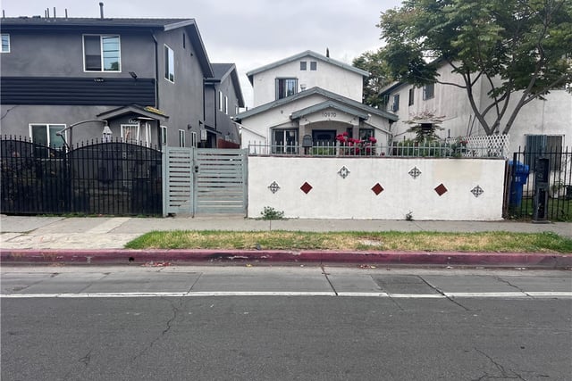 10970 Avalon Boulevard, Los Angeles, CA 90061 — photo 2 of 27