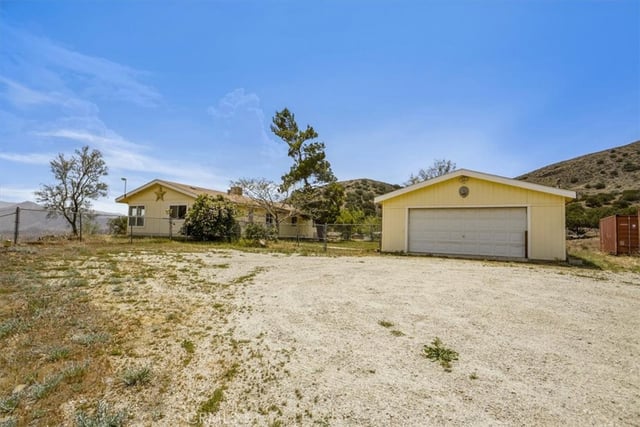 34525 Red Rover Mine Road, Acton, CA 93510 — photo 2 of 23