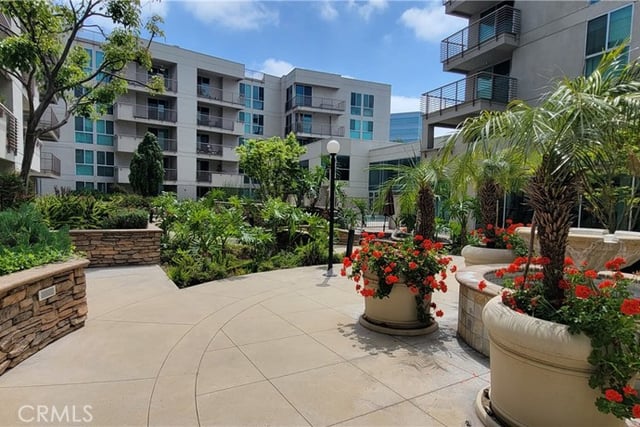 267 S San Pedro Street, Los Angeles, CA 90012 — photo 12 of 24