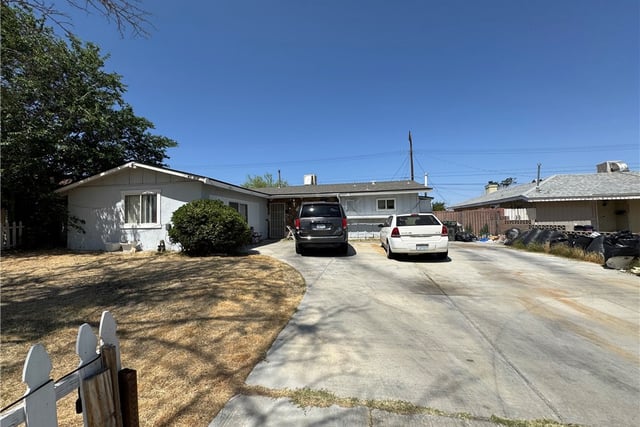 45529 Sancroft Avenue, Lancaster, CA 93535 — photo 3 of 31