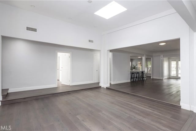 1541 N Stanley Avenue, Los Angeles, CA 90046 — photo 12 of 52