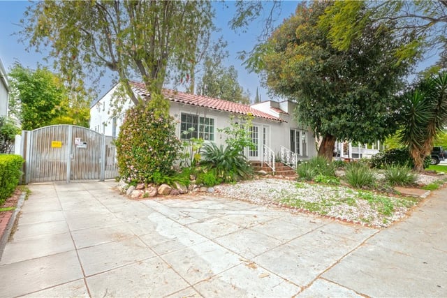 1541 N Stanley Avenue, Los Angeles, CA 90046 — photo 2 of 52