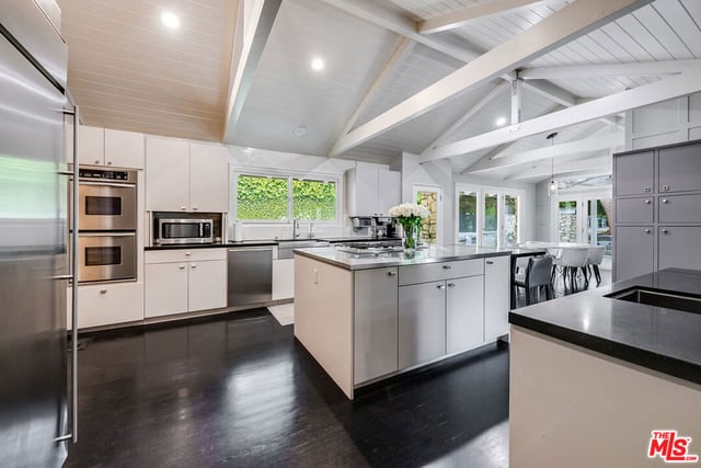 422 Parkwood Drive, Los Angeles, CA 90077 — photo 11 of 54