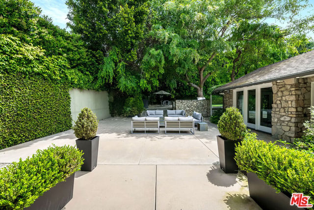 422 Parkwood Drive, Los Angeles, CA 90077 — photo 35 of 54