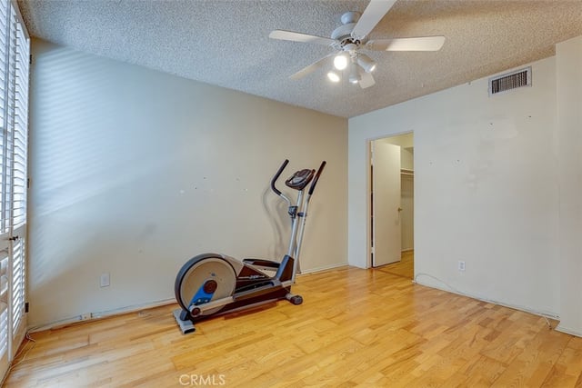 5454 Zelzah Avenue 215, Encino, CA 91316 — photo 17 of 29