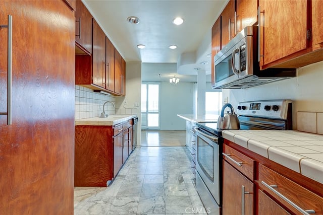 5454 Zelzah Avenue 215, Encino, CA 91316 — photo 3 of 29