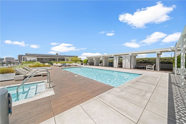 527 Molino Street 213, Los Angeles, CA 90013 — photo 24 of 36