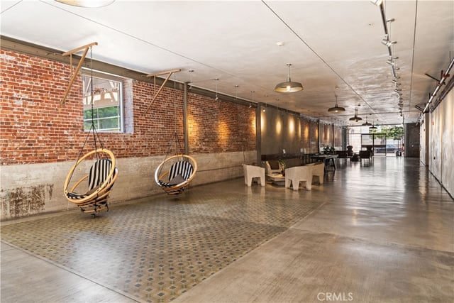 527 Molino Street 213, Los Angeles, CA 90013 — photo 28 of 36