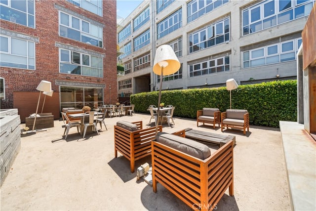 527 Molino Street 213, Los Angeles, CA 90013 — photo 29 of 36