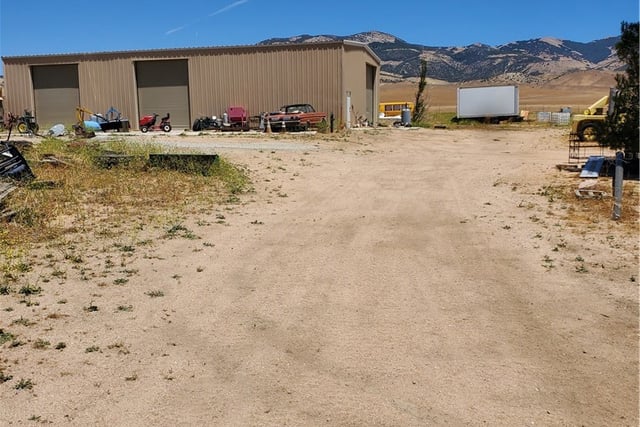29824 Holiday Avenue, Lancaster, CA 93243 — photo 3 of 25