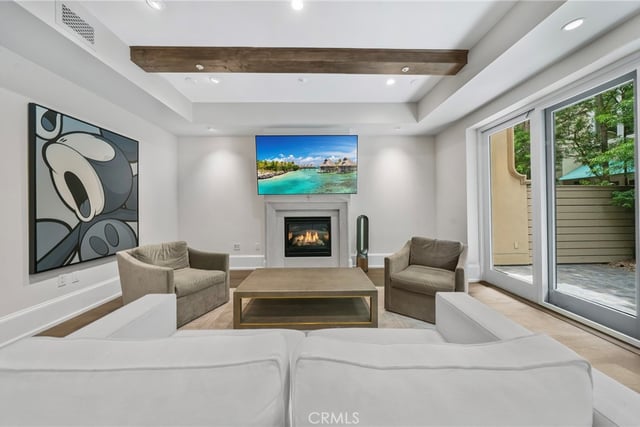 823 S Bundy Drive 110, Los Angeles, CA 90049 — photo 17 of 48