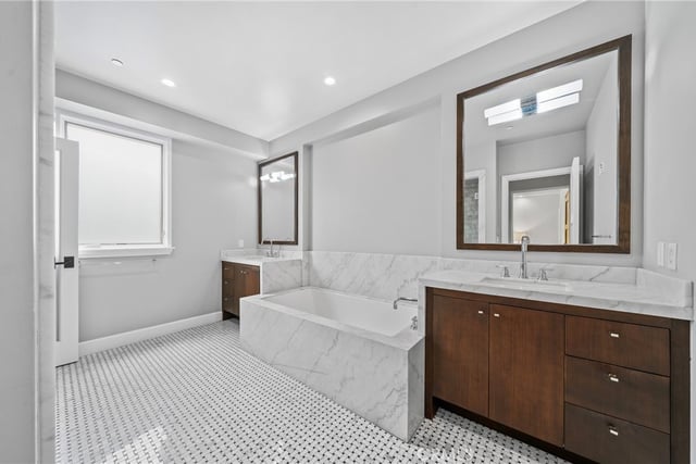 823 S Bundy Drive 110, Los Angeles, CA 90049 — photo 29 of 48