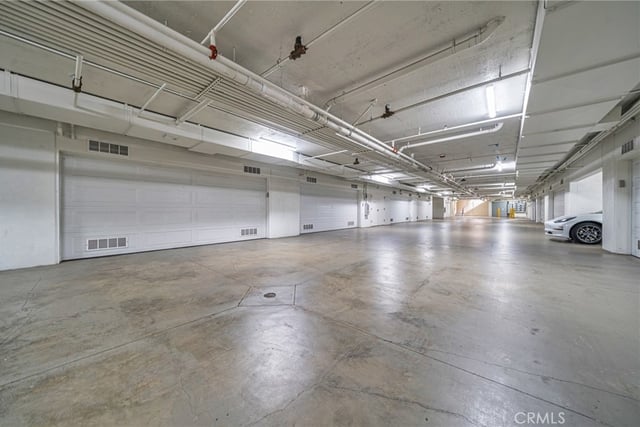 823 S Bundy Drive 110, Los Angeles, CA 90049 — photo 48 of 48