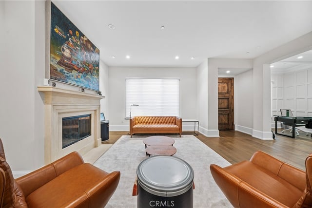 823 S Bundy Drive 110, Los Angeles, CA 90049 — photo 9 of 48