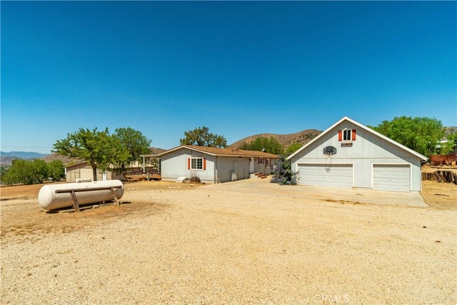 34821 Katherinel Avenue, Acton, CA 93510 — photo 4 of 49